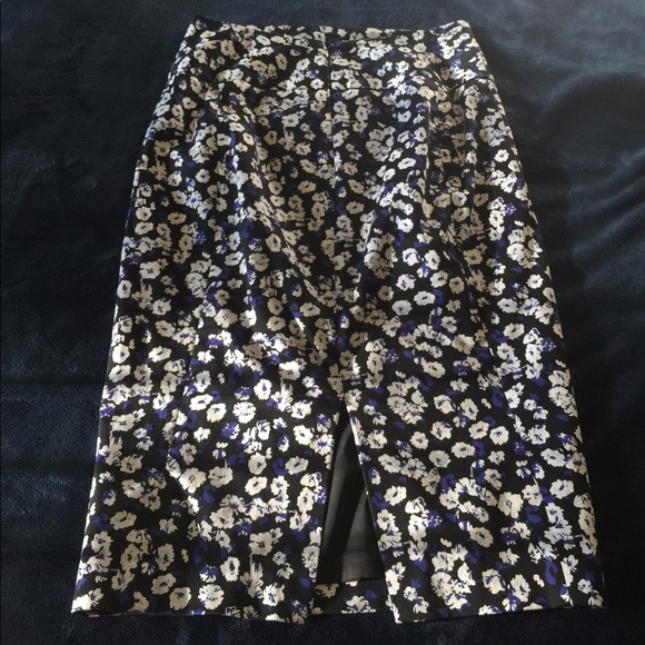 Pencil Blue Floral Skirt - Picture 2 of 3